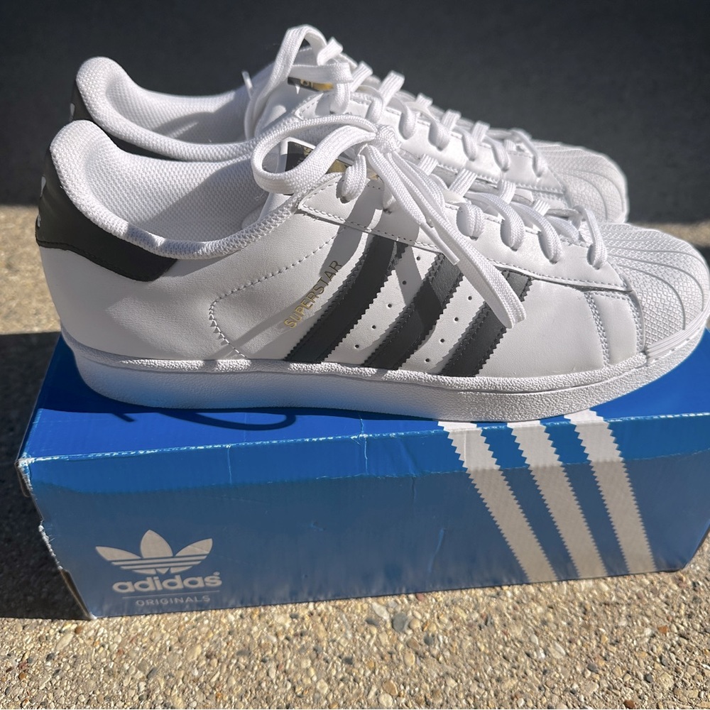 SOLD!!! Adidas Superstar Sneakers - White - Size 11 - Picture 2 of 14